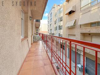 Appartement  Carrer oran. Apartamento a tan solo unos pasos de la playa de levante en sant