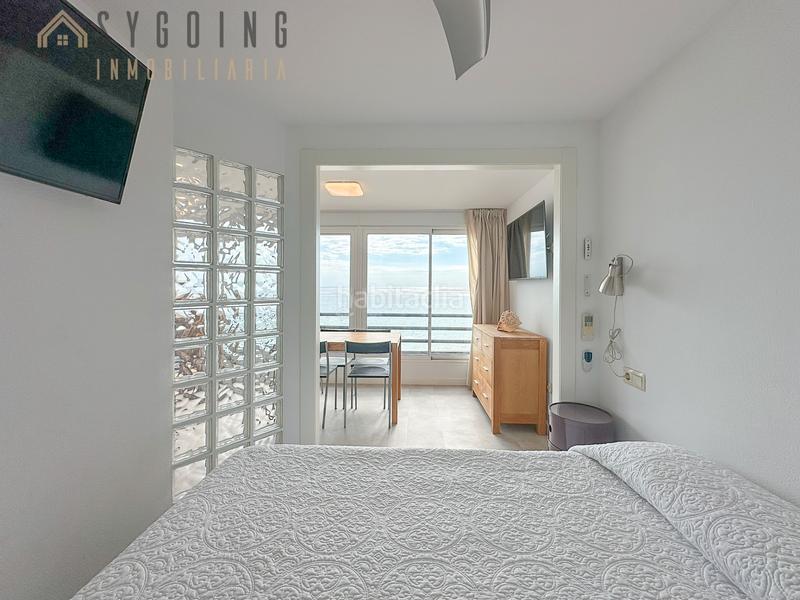 Foto 2156f565-af11-4616-b5ed-a2bd0c2c1e4d. Apartment with parking pool in Playa Muchavista Campello (el)