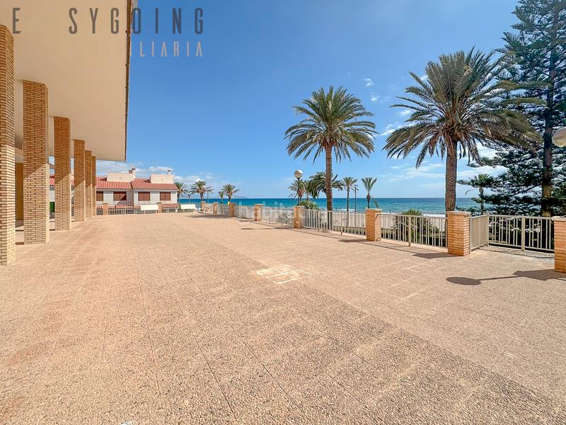 Foto cab1f553-4c1f-4794-a713-45a56f8a3fe7. Apartment with parking pool in Playa Muchavista Campello (el)