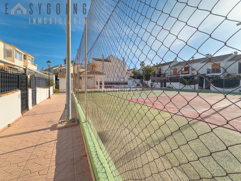 Foto 69f67042-4bb0-49a2-bab4-3a1f97eb8292. Casa bifamiliare con parcheggio piscina in Monte Faro-Altomar II Santa Pola