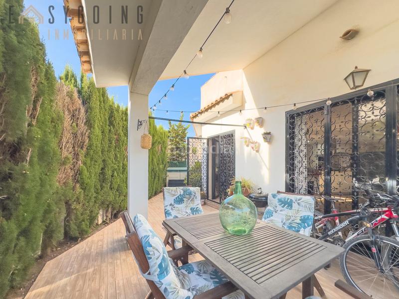 Foto 7e082ecf-bbed-4627-881c-1872e78bf38a. Casa bifamiliare con parcheggio piscina in Monte Faro-Altomar II Santa Pola