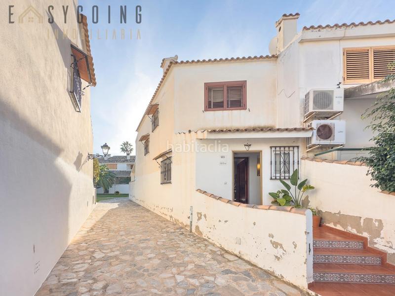 Foto daeb0763-e95d-4093-9a57-5aecc77eb2f0. Casa bifamiliare con parcheggio piscina in Monte Faro-Altomar II Santa Pola