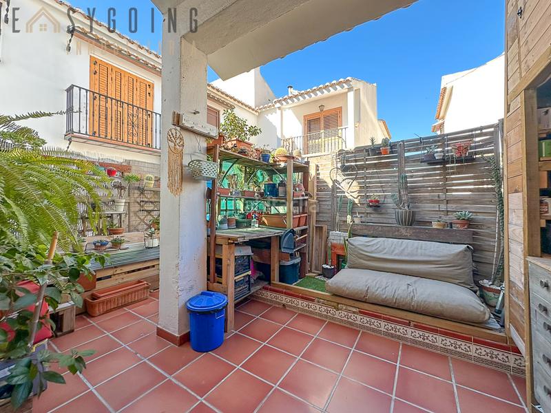 Foto 24a43fc4-e805-4a1e-81e7-c2e5e141a0a9. Maison jumelée avec cheminée parking piscine dans Monte Faro-Altomar II Santa Pola