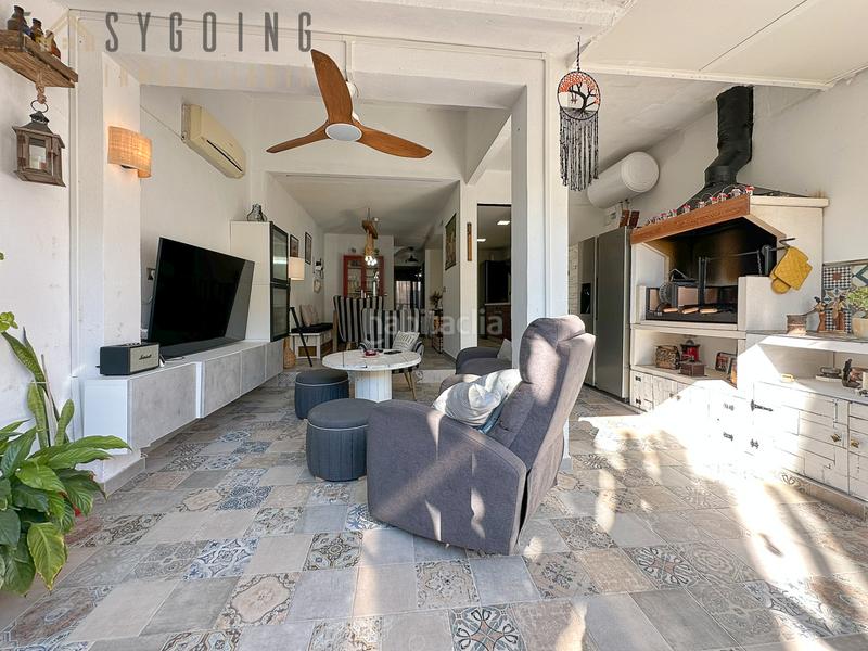 Foto 3e7f330b-f2aa-4249-9a91-f75490688259. Maison jumelée avec cheminée parking piscine dans Monte Faro-Altomar II Santa Pola