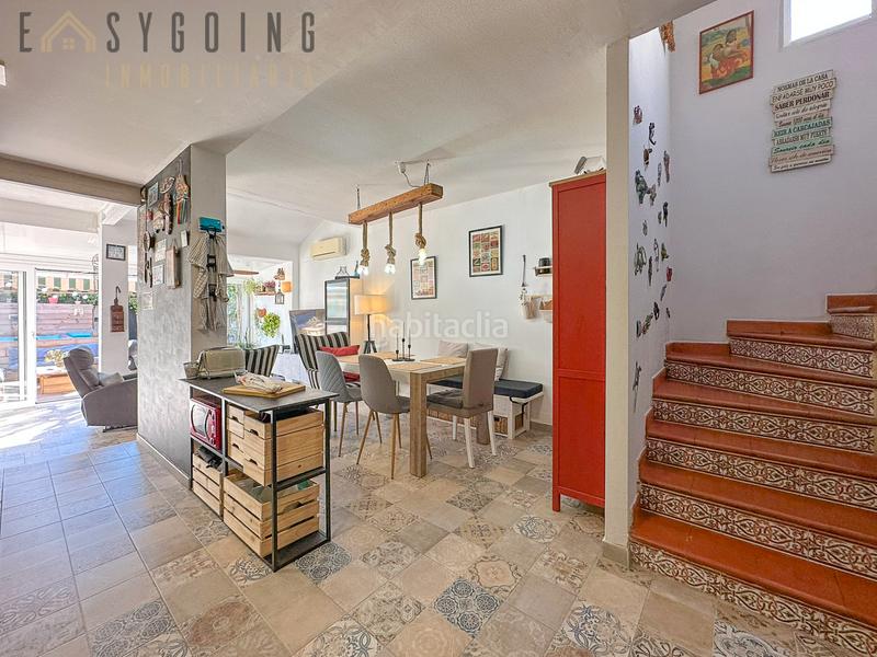 Foto 643897cc-2990-4bed-9121-7e7b62bd6d30. Maison jumelée avec cheminée parking piscine dans Monte Faro-Altomar II Santa Pola