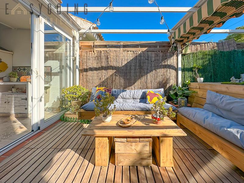 Foto 7ad39d66-394f-4f43-9098-21207685e9b7. Maison jumelée avec cheminée parking piscine dans Monte Faro-Altomar II Santa Pola