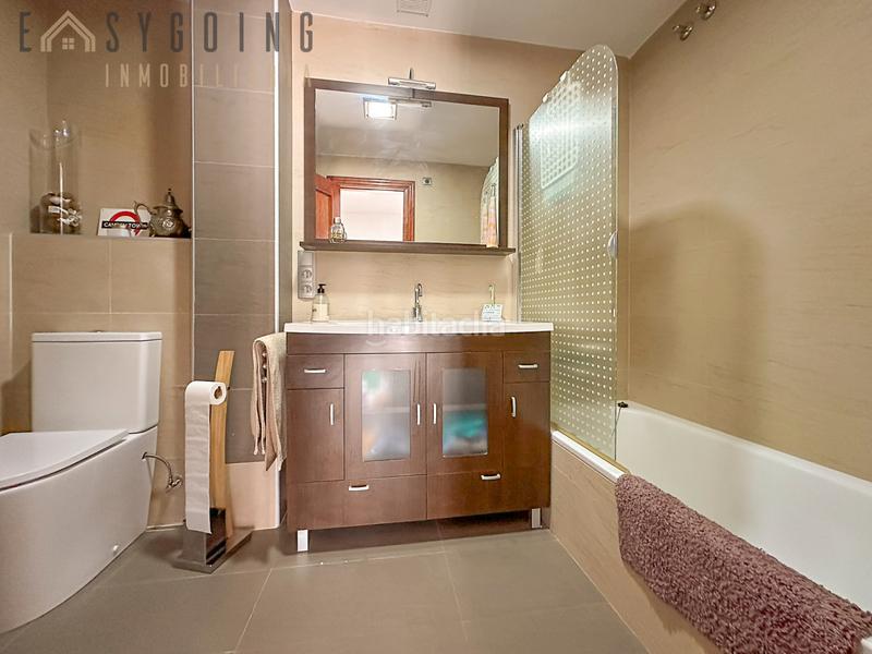 Foto 9b0b2636-9219-4da9-97cf-a33b8f5b04de. Maison jumelée avec cheminée parking piscine dans Monte Faro-Altomar II Santa Pola