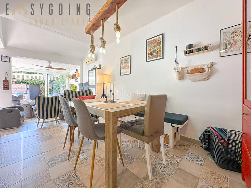 Foto f4181b66-c2b8-4ff7-9a87-9237c263f508. Maison jumelée avec cheminée parking piscine dans Monte Faro-Altomar II Santa Pola