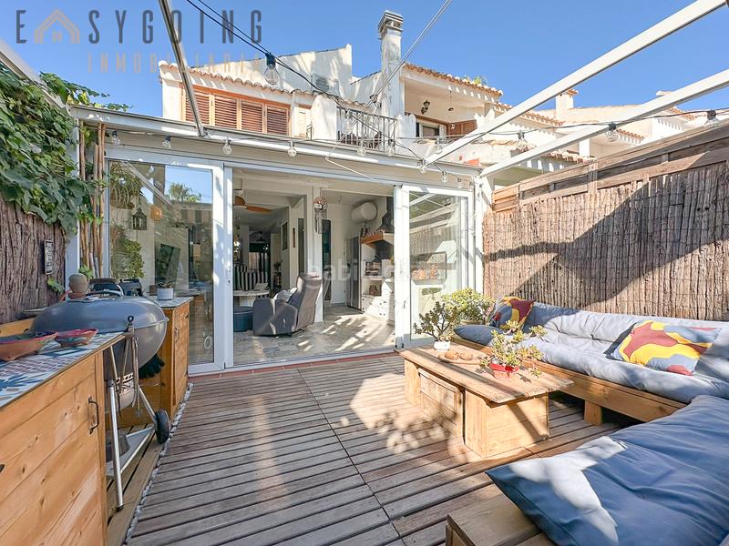 Foto fc73c59e-4f2e-47b9-97e4-f9f9aa253acb. Maison jumelée avec cheminée parking piscine dans Monte Faro-Altomar II Santa Pola