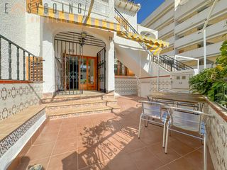 Casa adossada a Calas Santiago Bernabeu. Adosado en planta baja con licencia turística- a 3 min de la pla