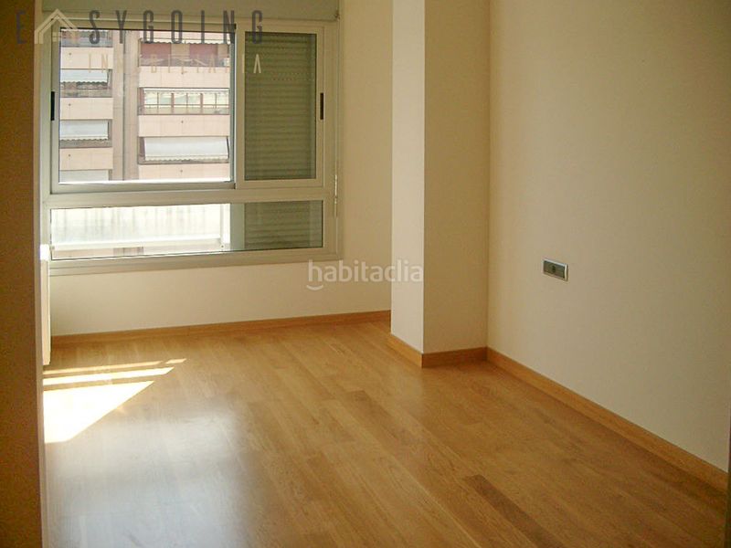 Foto e7b62d19-9629-4fc1-9257-718102bd427a. Àtic amb calefacció aparcament a Benalúa Alicante