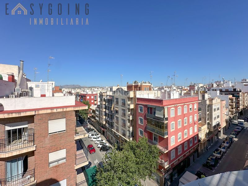 Foto 541df403-3a6b-4665-8a75-66824c9df1e0. Àtic amb aparcament a Reina Victoria - Miguel Hernández Elche / Elx
