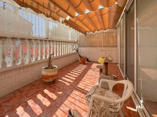Casa adossada a Calle Logroño