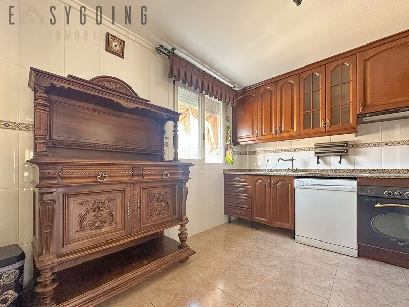 Foto 2443a0c5-d097-43c7-badd-3c709418e8ee. Casa adosada fantástico adosado familiar con piscina comunitaria y garaje privado en Santa Pola