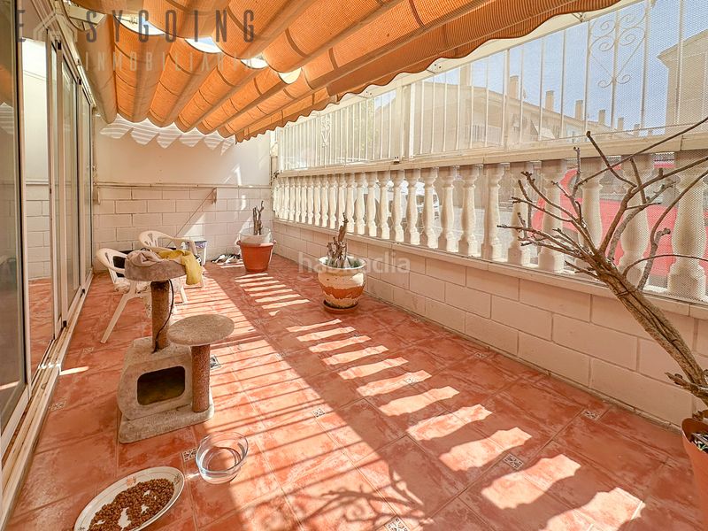 Foto 2c96810d-928c-41db-a36c-37f5d2741288. Casa adosada fantástico adosado familiar con piscina comunitaria y garaje privado en Santa Pola