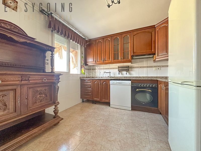 Foto 2db574cd-38d5-4da3-8bd0-4b2afd09fc65. Casa adosada fantástico adosado familiar con piscina comunitaria y garaje privado en Santa Pola