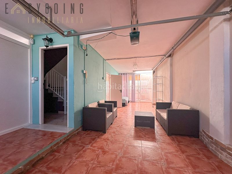 Foto 55ca8ad5-84fa-44d2-8230-d8000847c235. Casa adosada fantástico adosado familiar con piscina comunitaria y garaje privado en Santa Pola