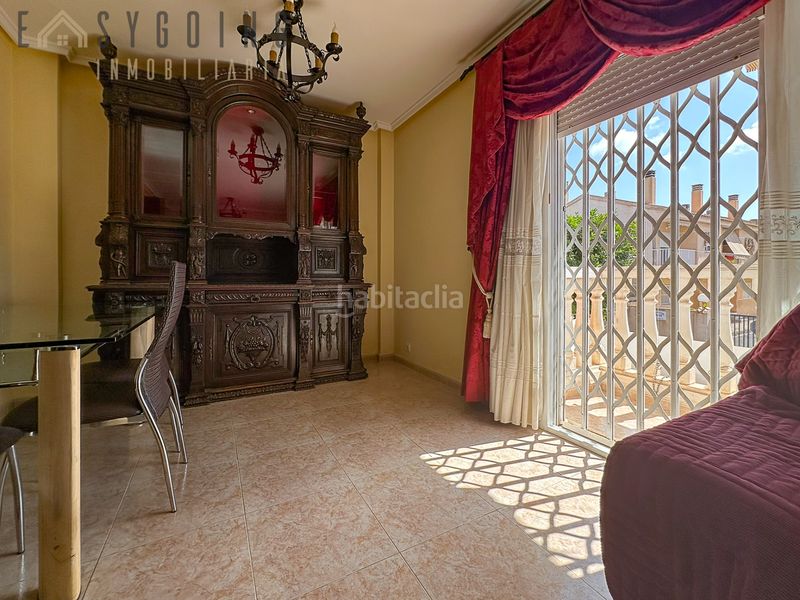 Foto bb4128ba-c73b-4791-b692-335920081055. Casa adosada fantástico adosado familiar con piscina comunitaria y garaje privado en Santa Pola