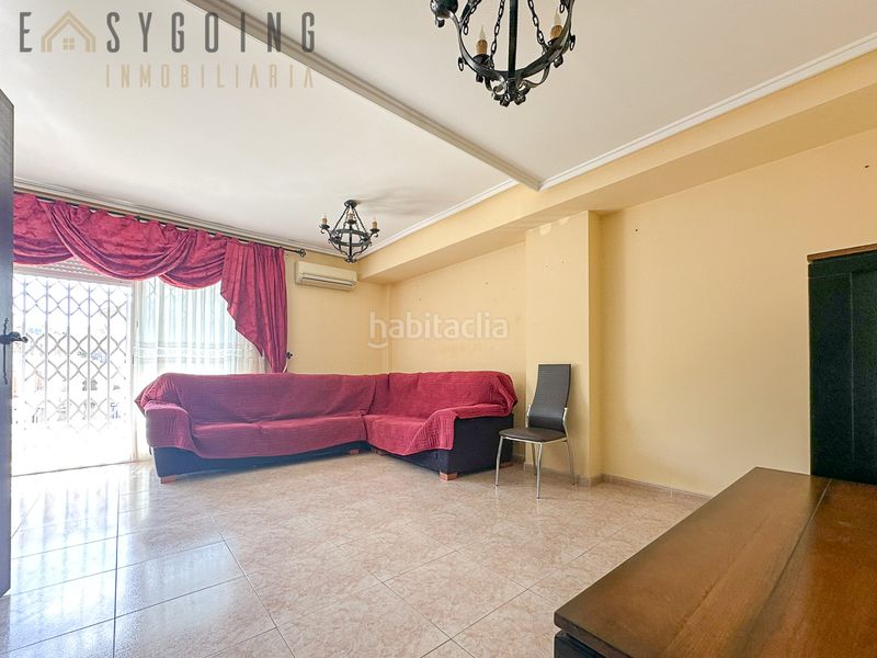 Foto bc469de4-d535-431e-a44a-43e2d6d2fae6. Casa adosada fantástico adosado familiar con piscina comunitaria y garaje privado en Santa Pola