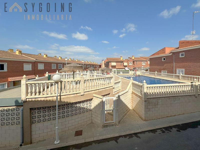 Foto e0303e61-fd26-46d6-97c6-020da870fdfe. Casa adosada fantástico adosado familiar con piscina comunitaria y garaje privado en Santa Pola