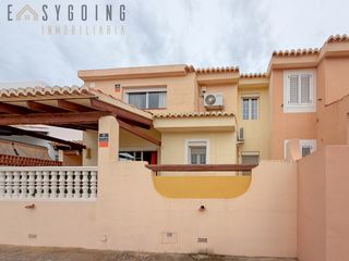 Chalet  Avinguda d'escandinàvia. Chalet pareado con piscina privada en olivo de oro