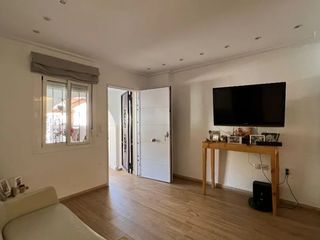 Casa a schiera in Avinguda de polonia 296. Casa totalmente reformada en monte y mar