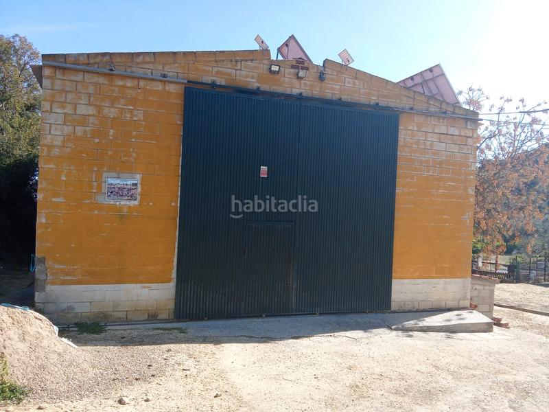 Foto 50b9c409-cb8e-4ea3-8302-87f5a15976a9. Finca rústica en calle miguel delibes 8 en Valencina de la Concepción