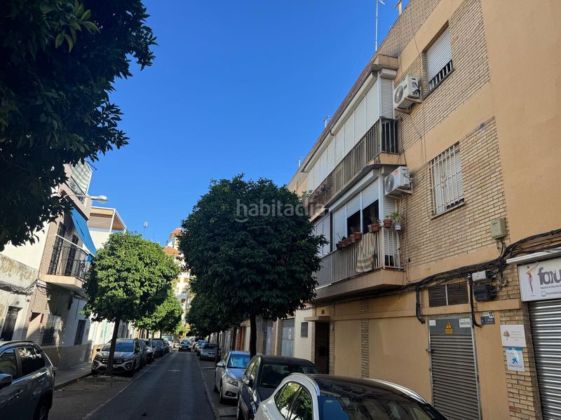 Foto cac2b190-f43d-474f-a3cd-5e8e54313c17. Pis a calle lisboa 126 a El Cerro Sevilla