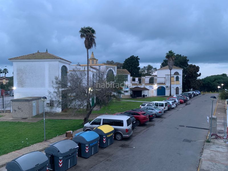 Foto faeb1409-4146-4611-b03f-916696b73dd0. Flat in carretera de la barrosa 3 in Los Gallos Chiclana de la Frontera