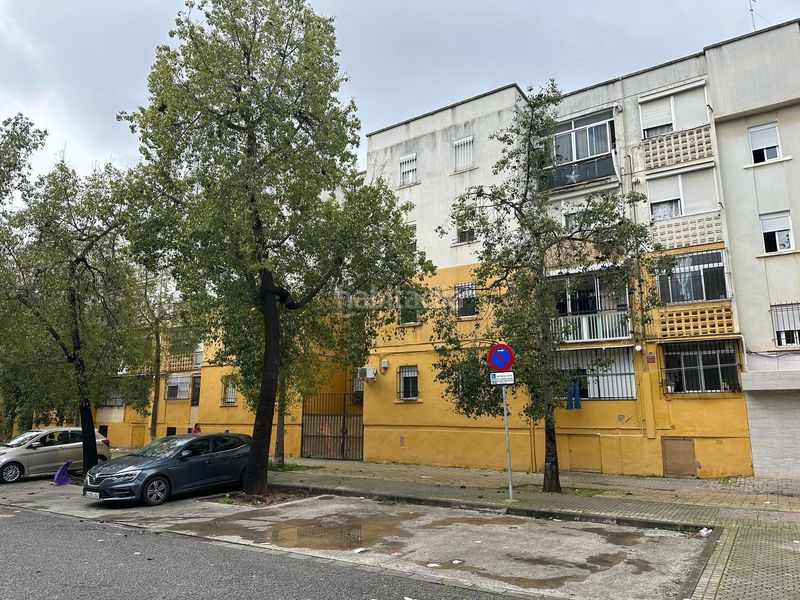 Foto 77872208-9eb9-4144-81a3-708d67177063. Pis a avenida las letanías 5 a La Oliva Sevilla