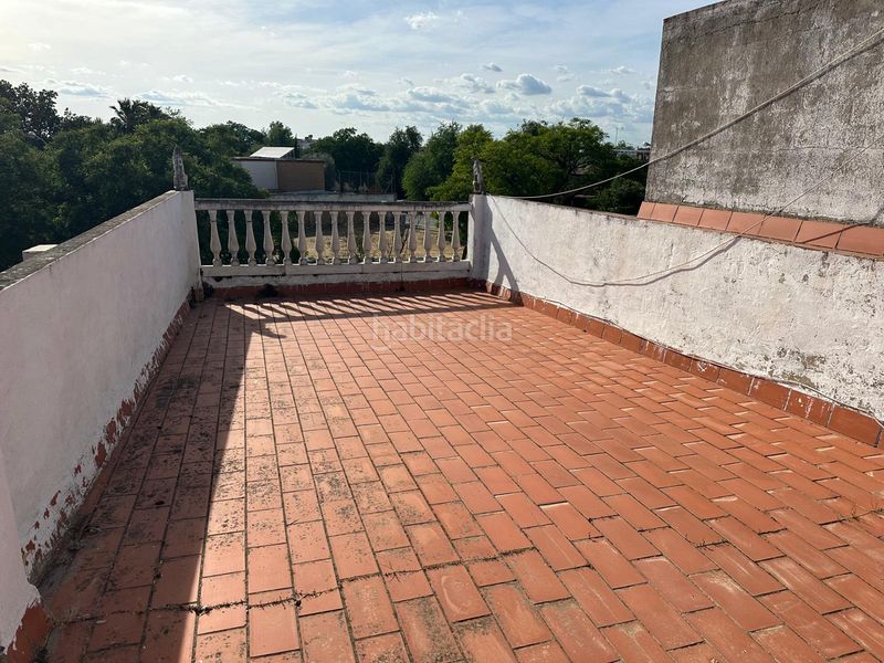 Foto 338b8d2f-0eb8-4385-b321-7a24b9f6d7bc. Casa a calle roble 16 a Torreblanca Sevilla