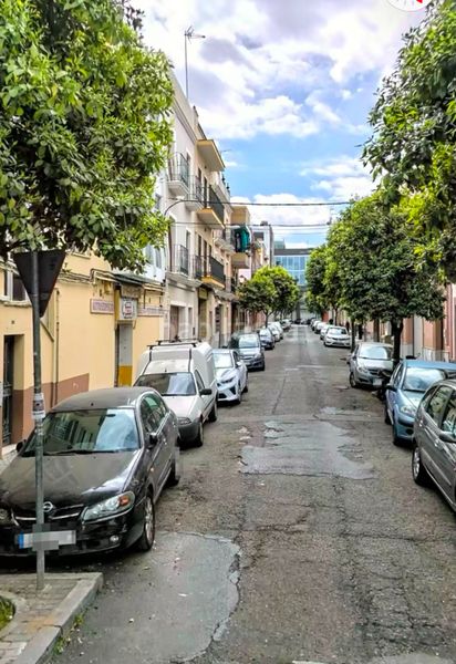 Foto 64741f77-9254-45ff-96f0-98a3c3f3668b. Casa a calle hernán ruiz 75 a El Cerro Sevilla