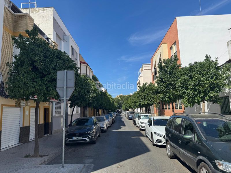 Foto 8fd04044-0379-4d90-ab2f-c4fc2e27381e. Casa a calle hernán ruiz 75 a El Cerro Sevilla