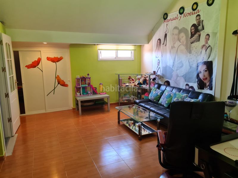 Foto 57aa4ad9-64f4-429e-8520-982ca4657793. Casa adossada a calle tomillo 35 a Espartinas pueblo Espartinas