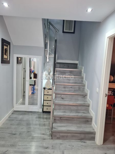 Foto a936c876-3d74-4e85-9c4f-853d9b17f93d. Casa adossada a calle tomillo 35 a Espartinas pueblo Espartinas