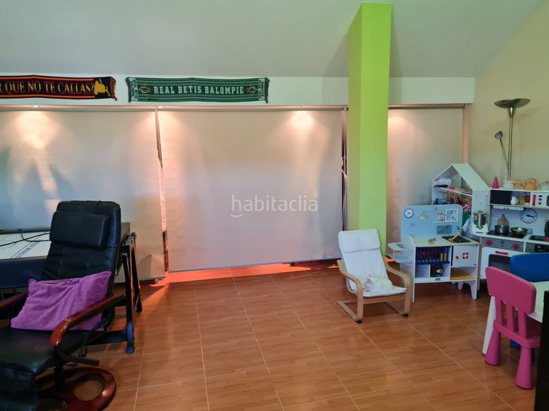 Foto b99511fb-eaa4-41f2-8813-8007320c215d. Casa adossada a calle tomillo 35 a Espartinas pueblo Espartinas