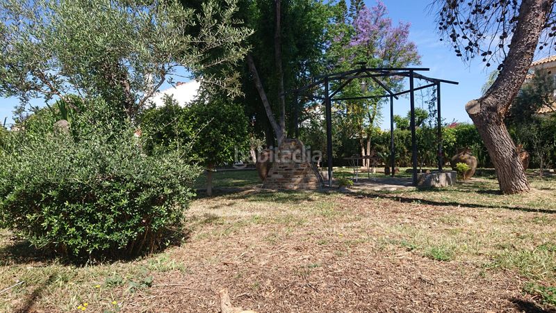 Foto 4b880799-2a6c-433d-9955-ab72f92b1249. Chalet en urbanización el martillo 23 en ramal de Espartinas Espartinas