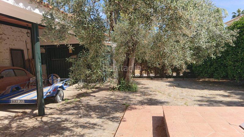 Foto bba75349-bce0-4ddb-9be0-aafc71b0477d. Chalet en urbanización el martillo 23 en ramal de Espartinas Espartinas
