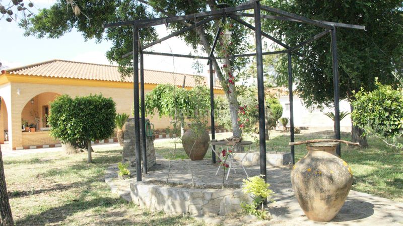 Foto fed669b3-4ba2-4ff1-ad29-8084d9c3b15d. Xalet a urbanización el martillo 23 a ramal de Espartinas Espartinas