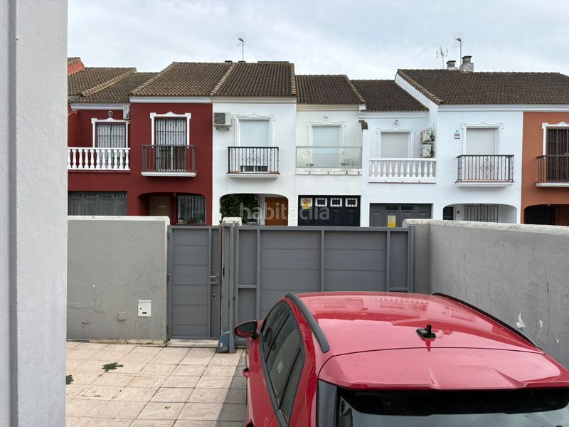 Foto 0b7cf604-f753-424c-85f5-c4a4dfbf436f. Casa a calle sevilla 12b a Gines