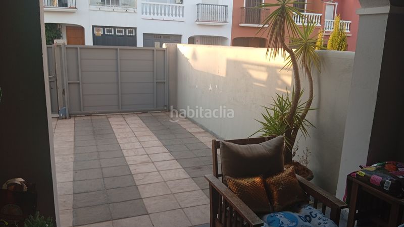 Foto fed4713e-e96e-44ad-9e9a-75f6f322c6b2. Casa a calle sevilla 12b a Gines