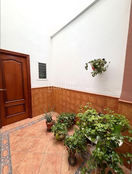 Foto f4b3ff31-d2bd-495d-9994-92607a5352ab. Casa a calle soledad 46 a Palmete Sevilla
