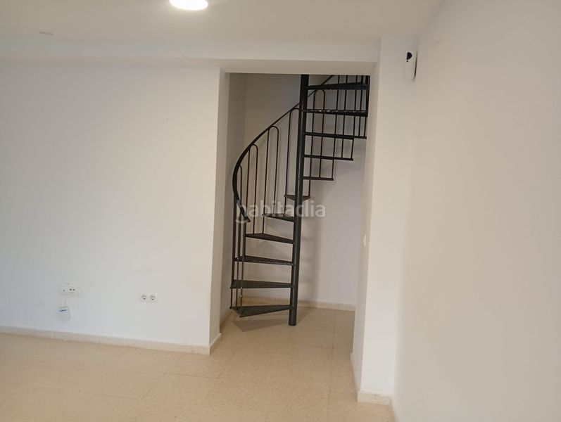Foto d8798192-57bb-4dfd-8222-aa365e354c31. Zweistöckige wohnung in calle zambullon 60 in Sanlúcar la Mayor