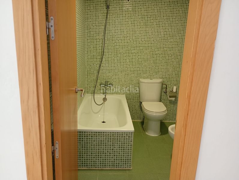 Foto e00a506a-656f-44b2-b7a1-33c388778bf7. Zweistöckige wohnung in calle zambullon 60 in Sanlúcar la Mayor