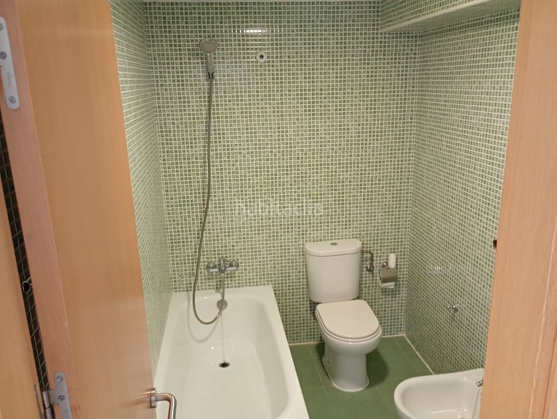 Foto fd8b8aa2-482a-45fd-bc02-2309c7c5ca4a. Zweistöckige wohnung in calle zambullon 60 in Sanlúcar la Mayor