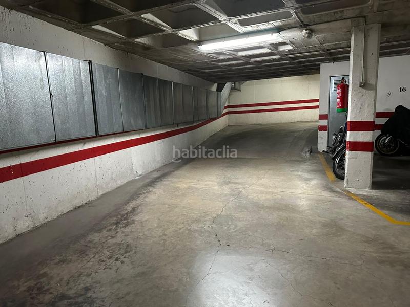 Foto 0b564bfc-c2db-4a8e-8655-54123f809523. Parking coche plaza de garaje zona la florida en Alicante