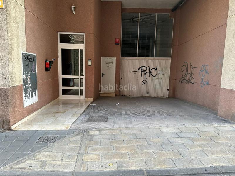 Foto 46269459-a508-4f62-818d-1e9cc188d52d. Parking coche plaza de garaje zona la florida en Alicante