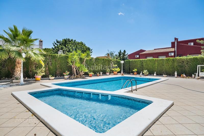 Foto 489e4f9f-317f-44f6-8b21-5ec9df949159. Chalet avec chauffage piscine dans Almajada-Ravel Mutxamel