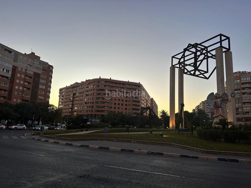 Foto a2f49c03-77ba-48d3-9581-eb70fe967392. Autoparkplatz in Garbinet - Parque de las Avenidas Alicante