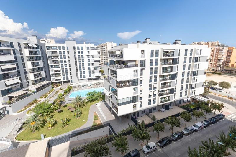 Foto 70909474-5f40-43ce-adf9-146939dbb945. Appartement avec parking piscine dans Paus - Polígono San Blas Alicante